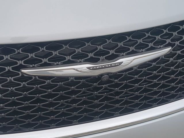 New 2026 Silver Mist Clear-Coat Exterior Paint Chrysler Select image 13