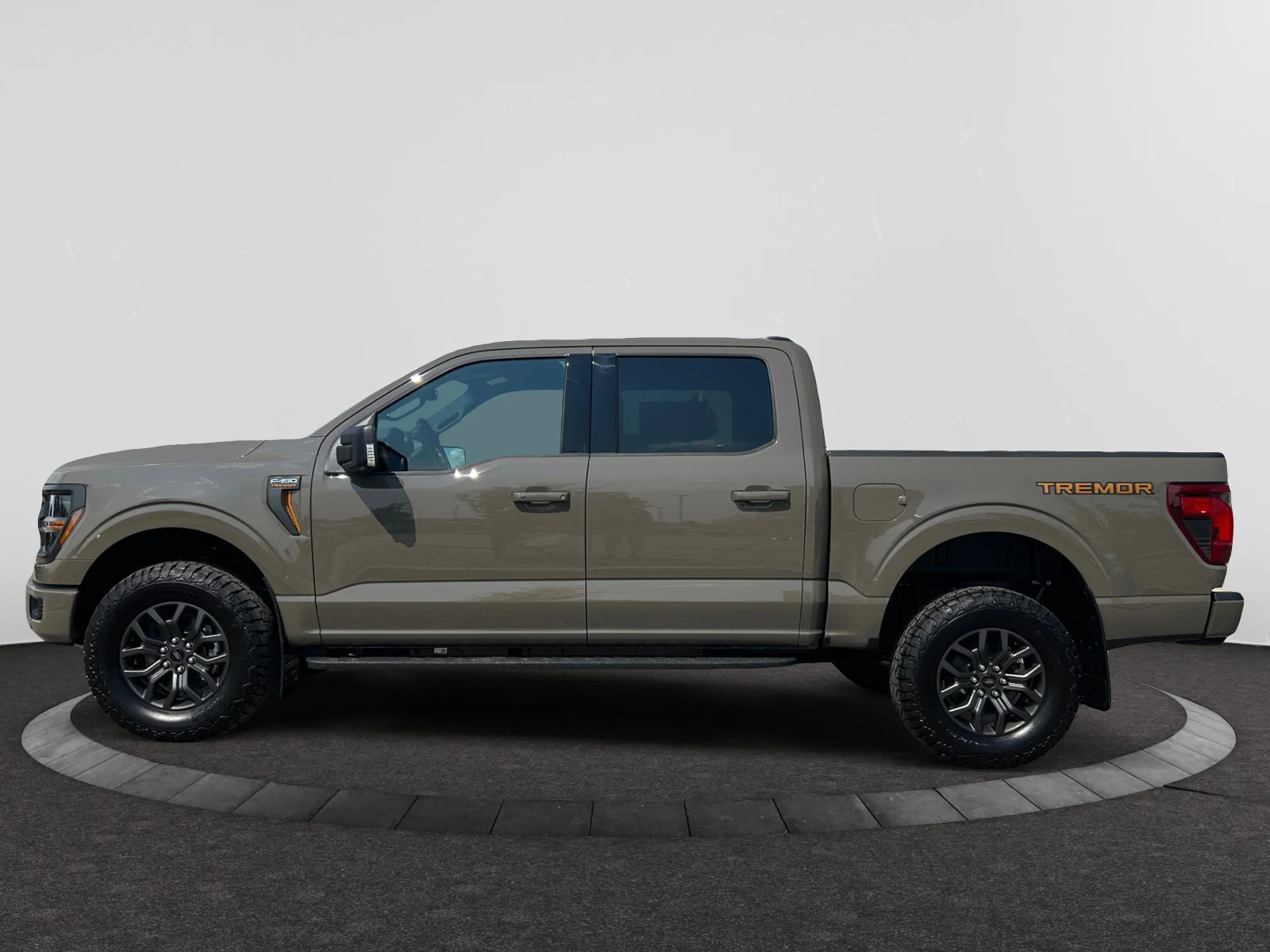 New 2026 Marsh Grey Ford Tremor image 2