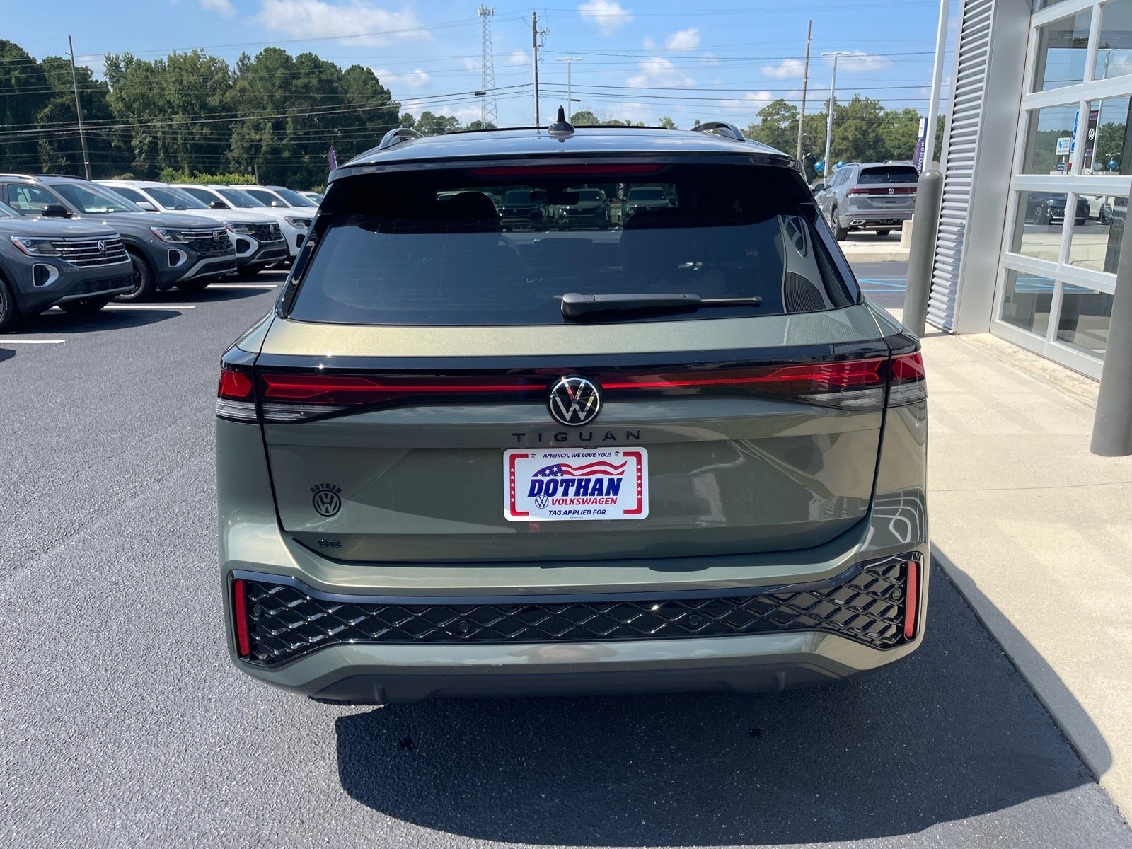New 2026 Avocado Green W/ Deep Black Roof Volkswagen SE R-Line Black image 14
