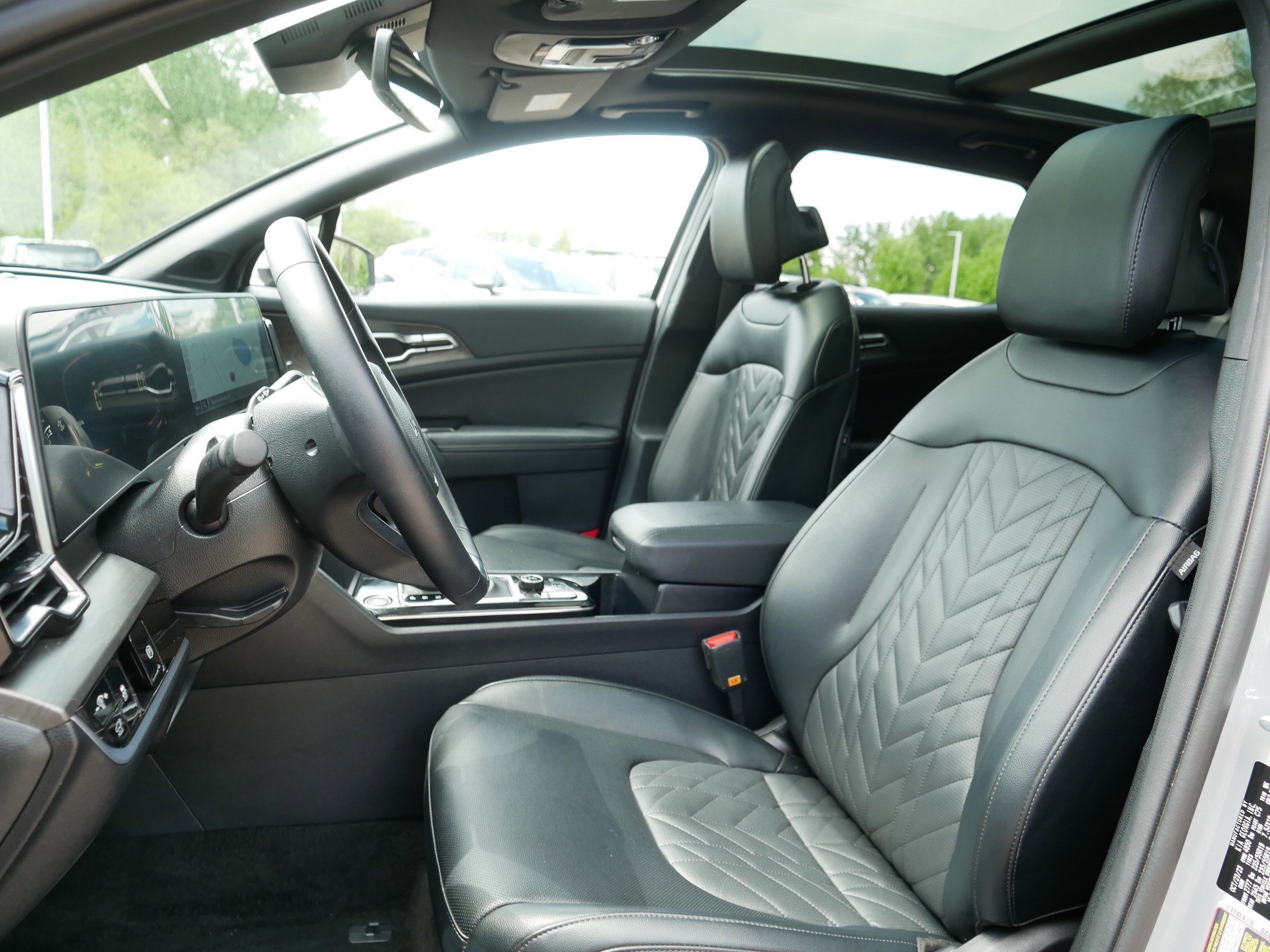 Certified Used 2024 Wolf Gray Kia X-Line image 34