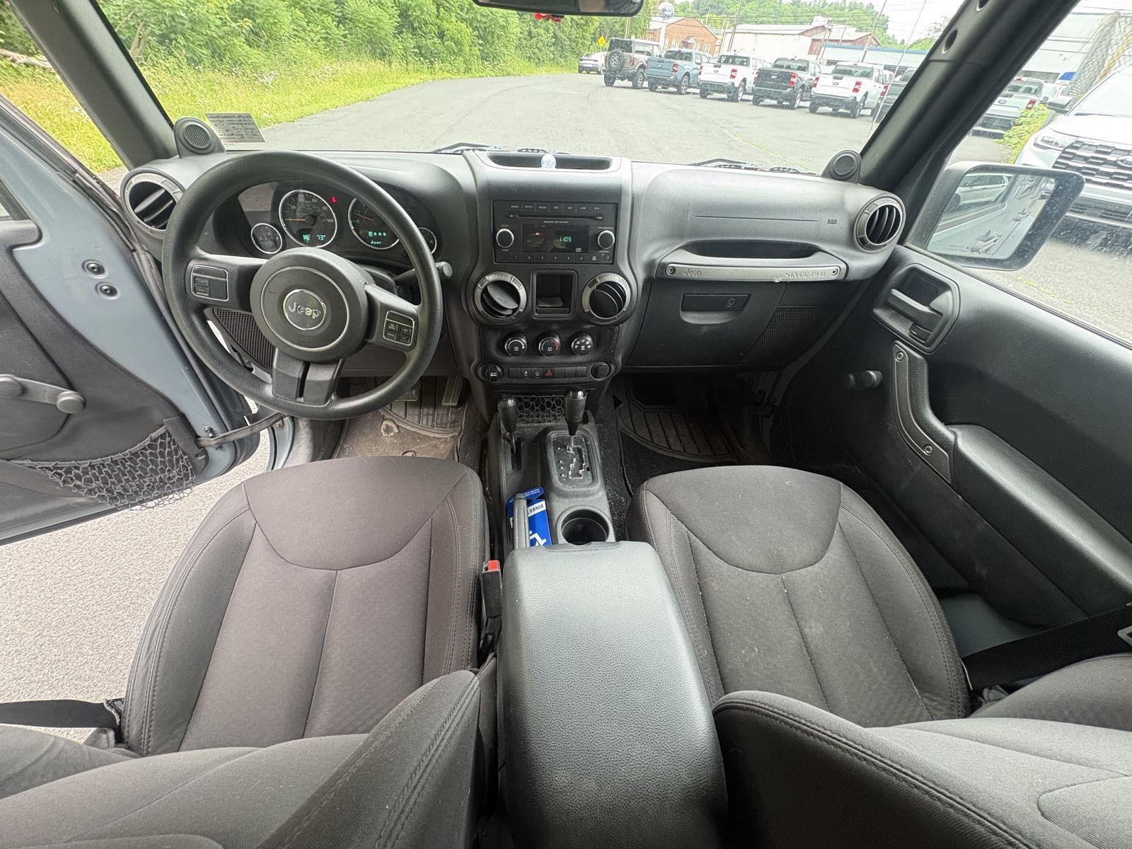 Used 2014 Anvil Clearcoat Jeep Sport image 14