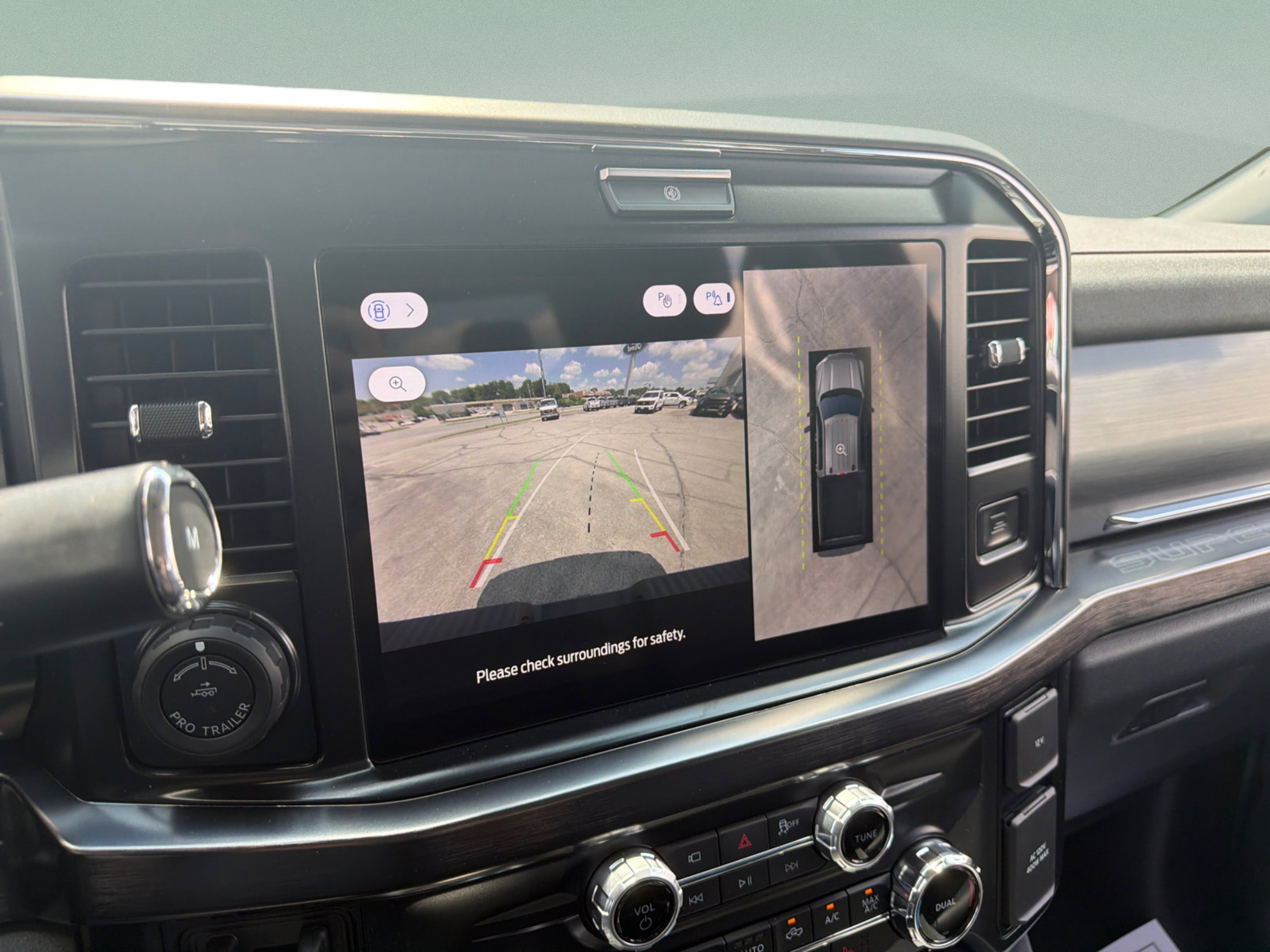 New 2026 Glacier Gray Metallic Tri-Coat Ford F-250® Lariat® image 28