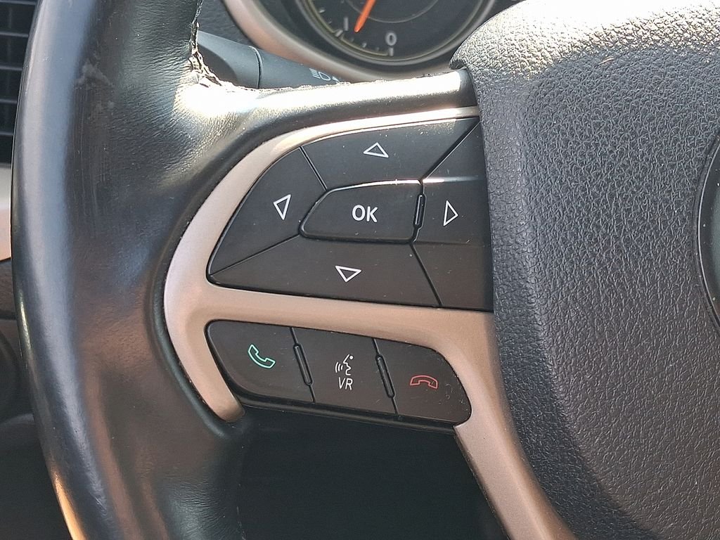 Used 2016 Black Jeep Latitude image 21