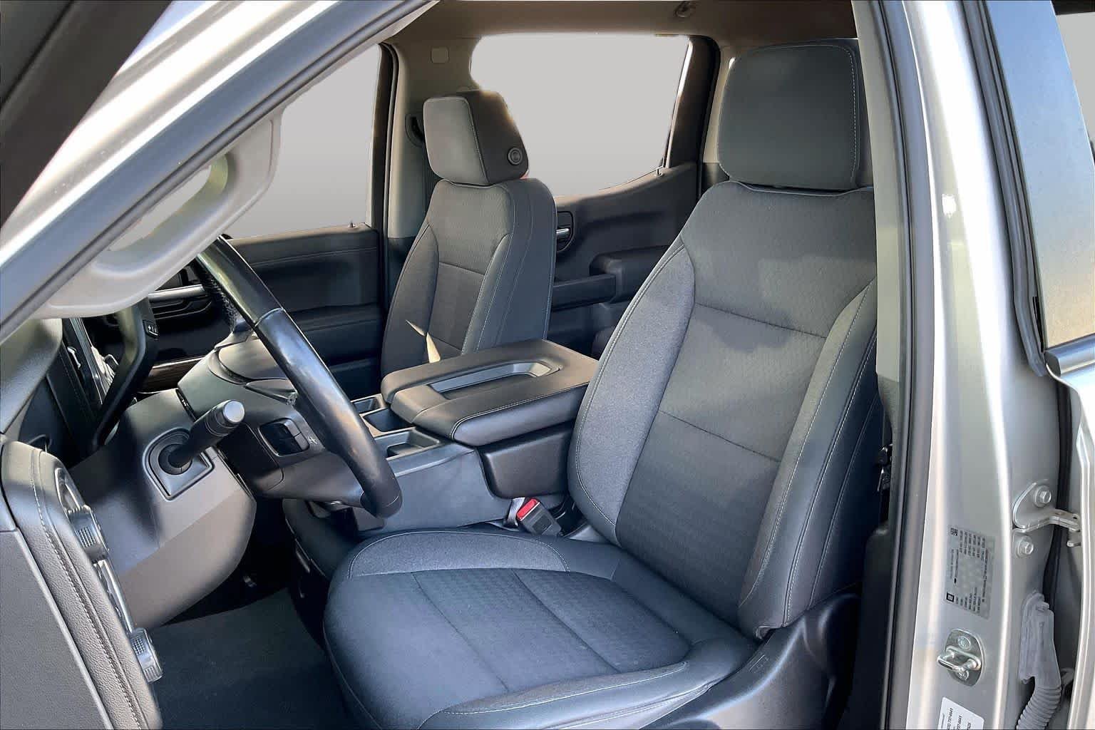 Used 2019 Silver Ice Metallic Chevrolet LT image 8