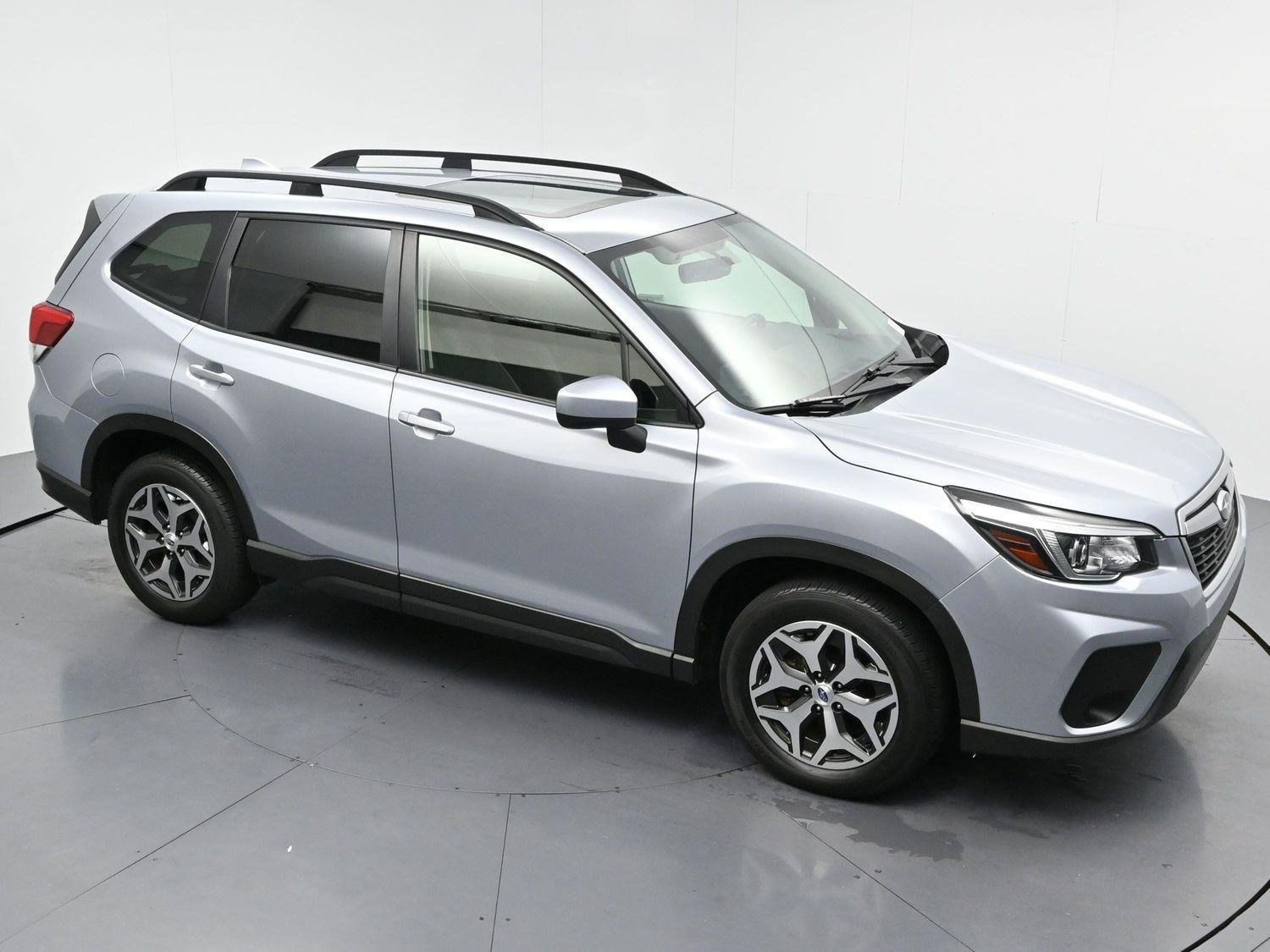 Used 2020 Ice Silver Metallic Subaru Premium image 35