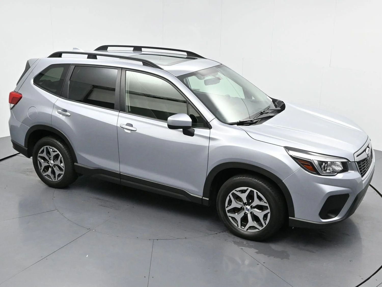 Used 2020 Ice Silver Metallic Subaru Premium image 35