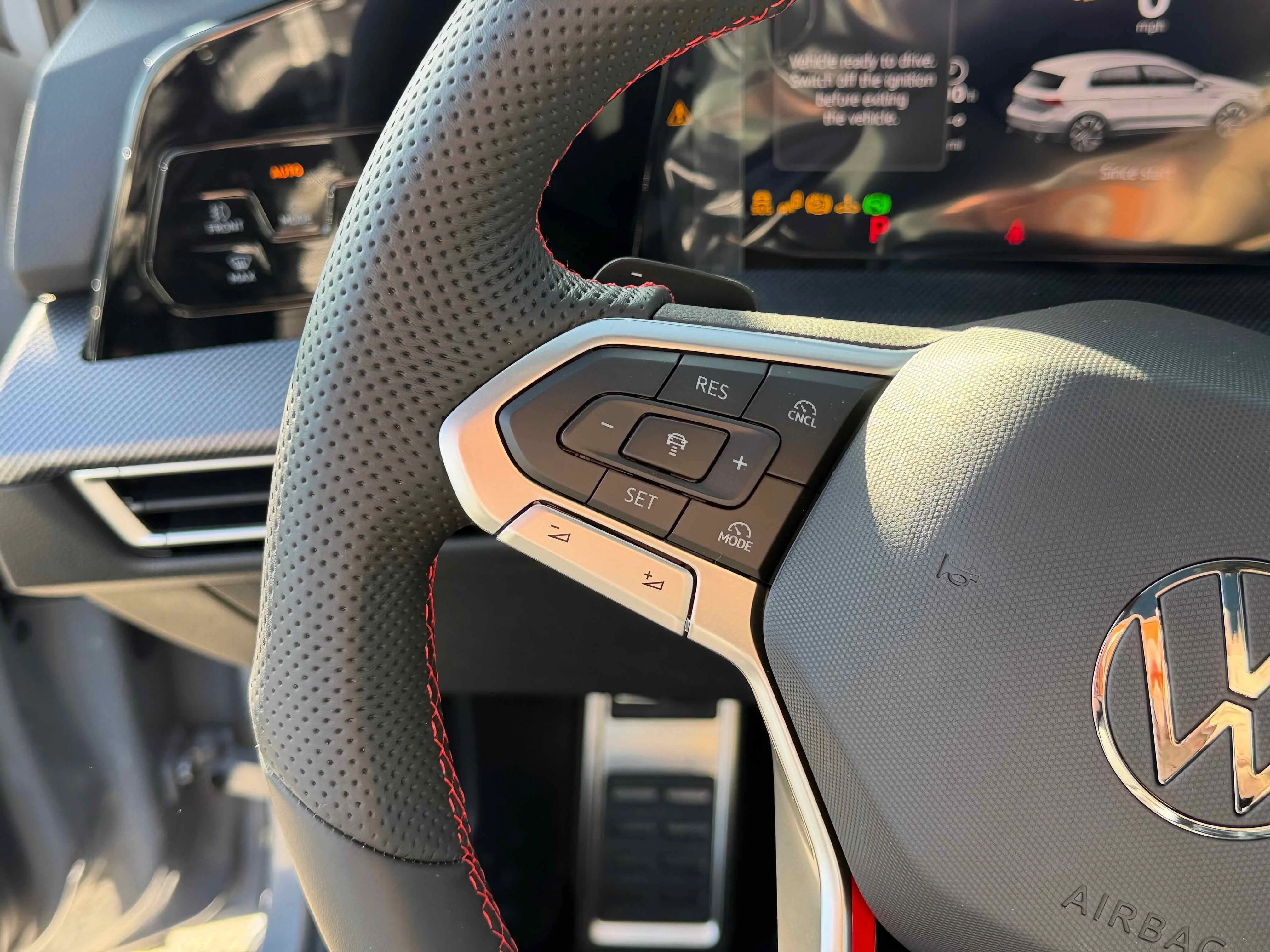 New 2026 Moonstone Volkswagen SE image 18