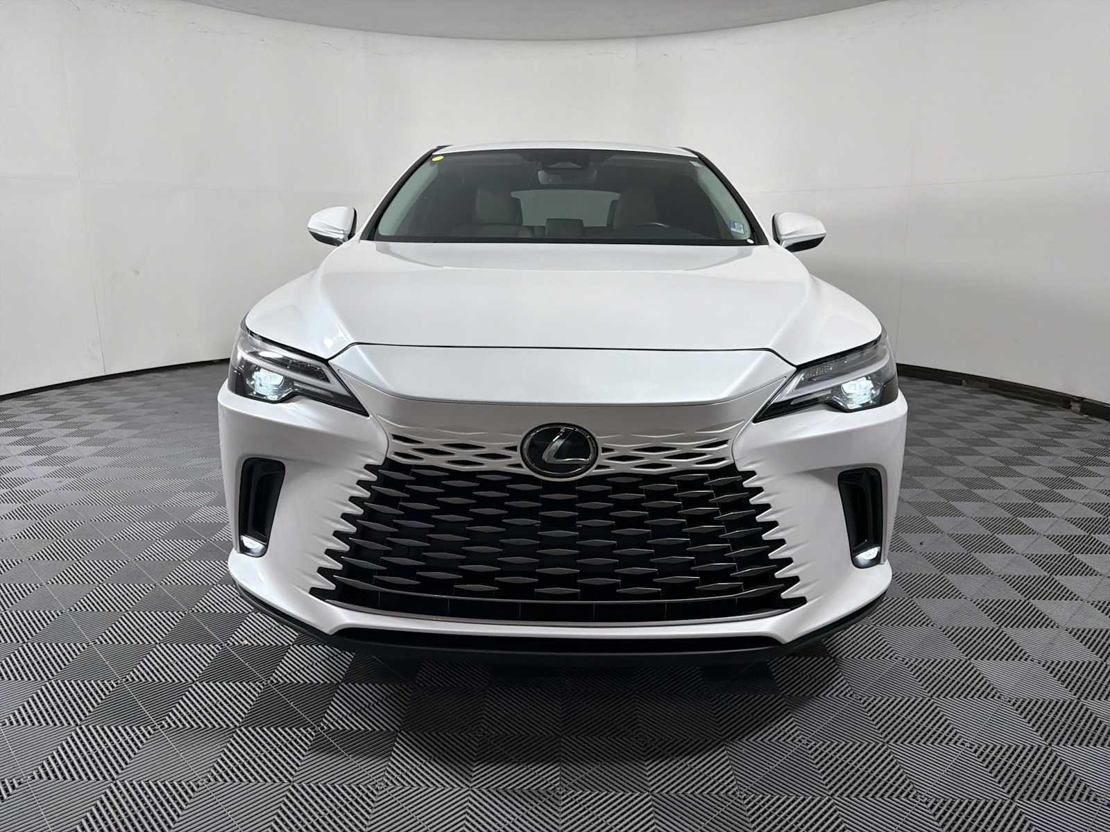 Used 2024 Eminent White Pearl Lexus RX 350 Premium Plus image 2