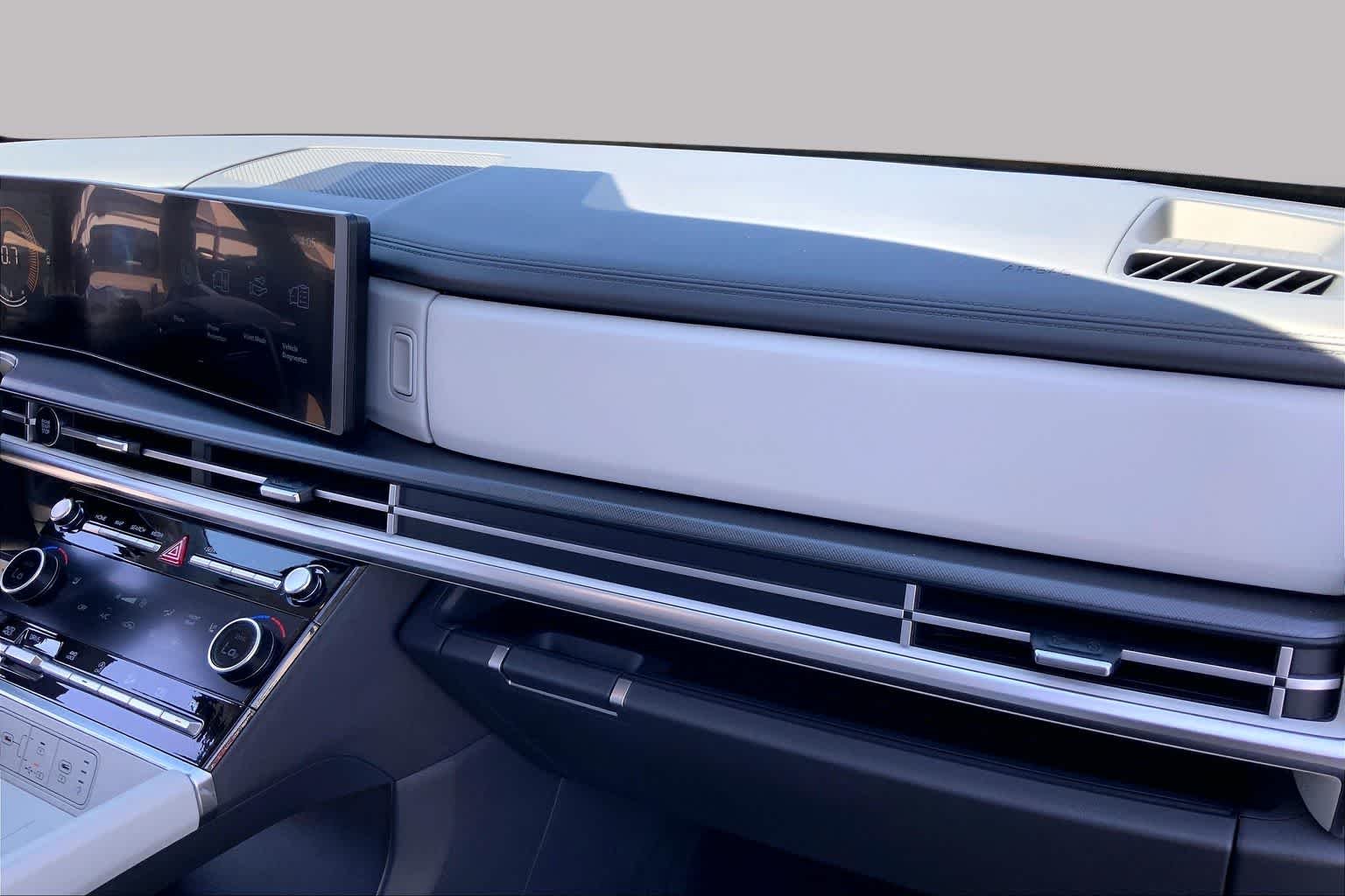 Used 2026 Atlantis Blue Hyundai SEL image 18