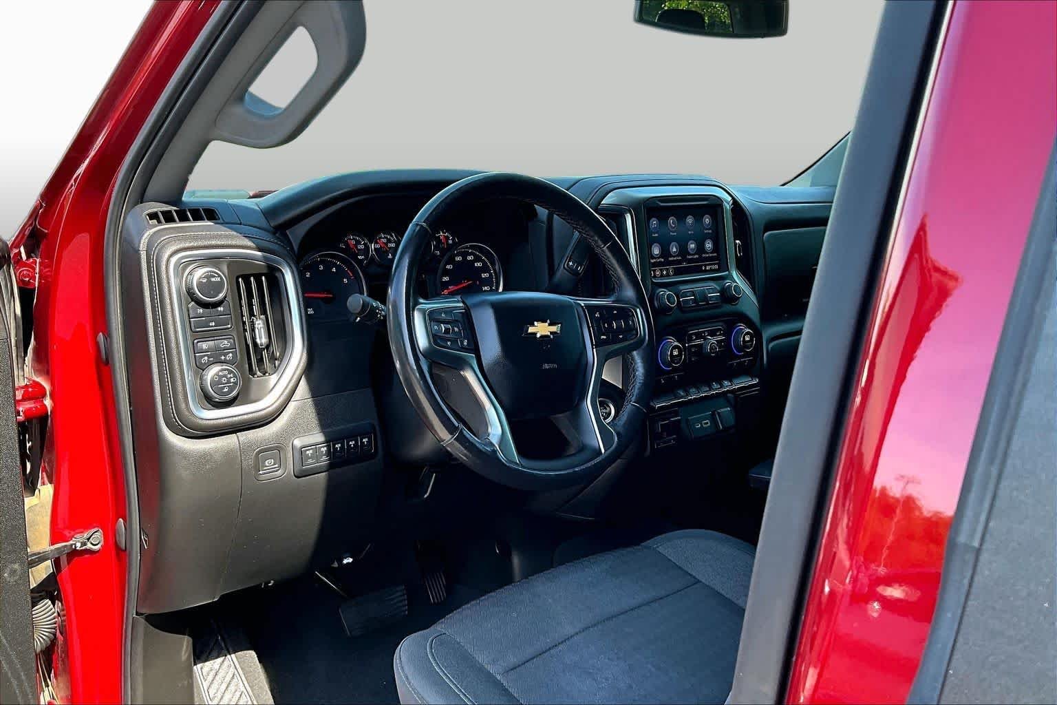 Used 2022 Cherry Red Tintcoat Chevrolet LT image 17