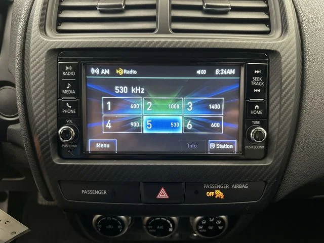 Used 2022  Mitsubishi 2.0 SE image 15