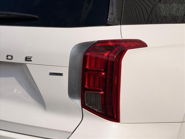 Used 2023 Hyper White Hyundai Limited image 11