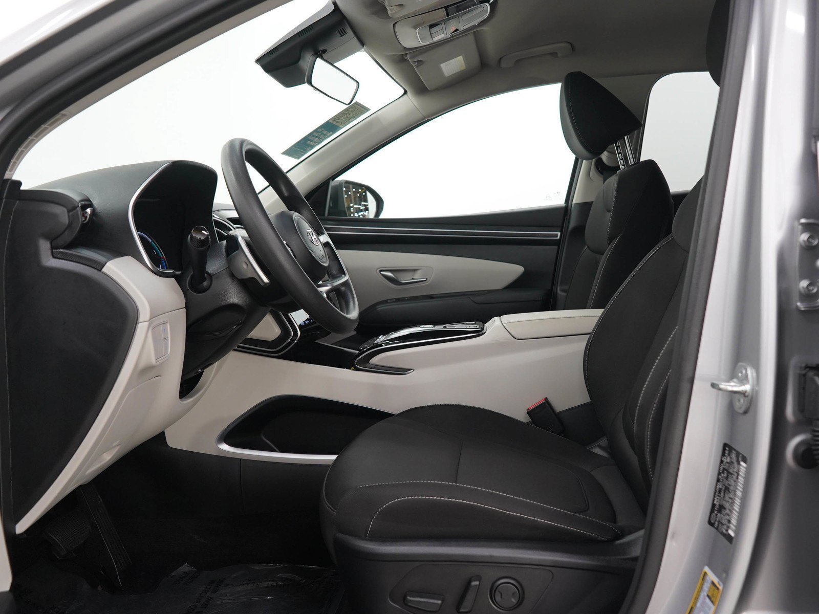 Used 2024 Shimmering Silver Hyundai Blue AWD image 22