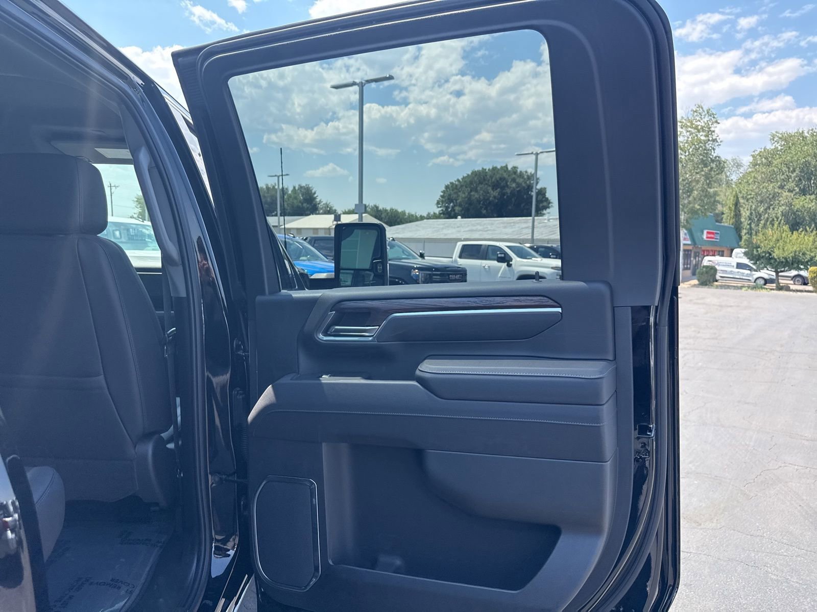 2025 GMC Sierra 3500HD SLT - Photo 44