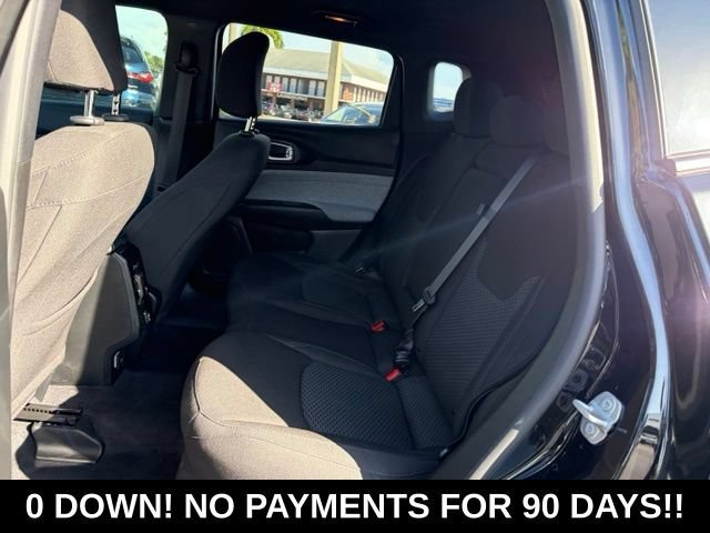 Used 2023 Diamond Black Cry Jeep Sport image 15