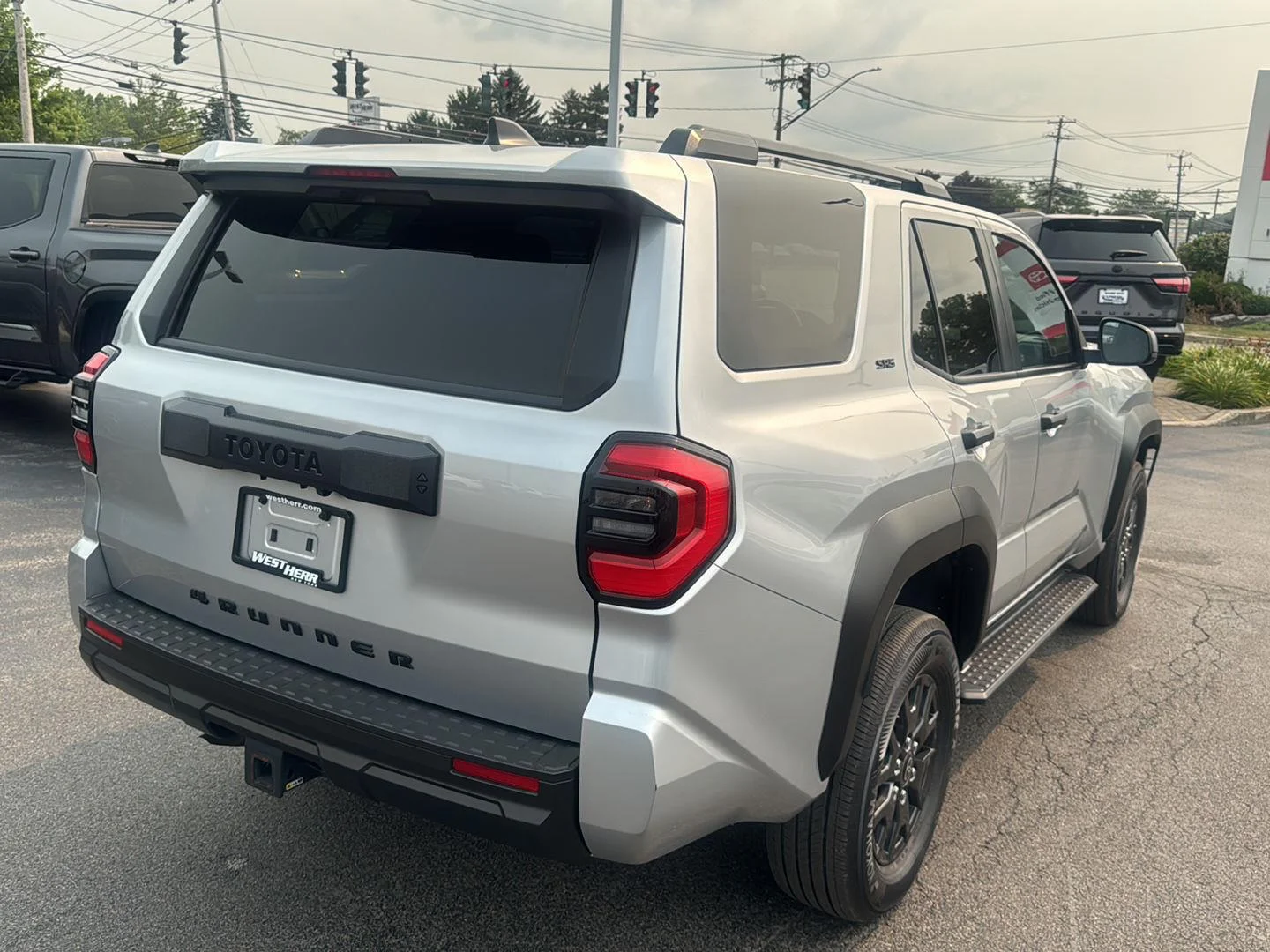 Used 2025 Cutting Edge Toyota SR5 image 6