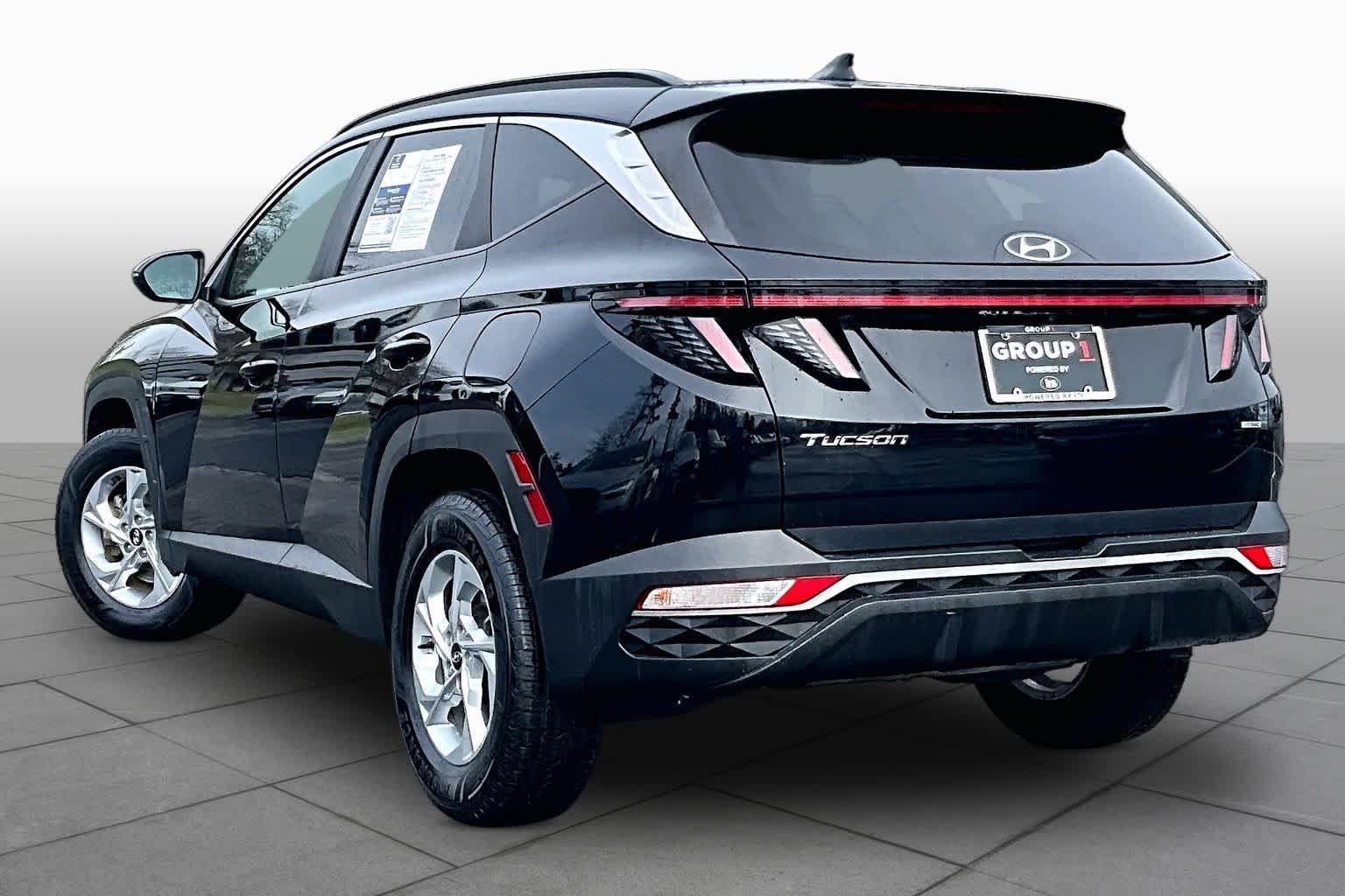 Used 2022 Phantom Black Hyundai SEL image 17