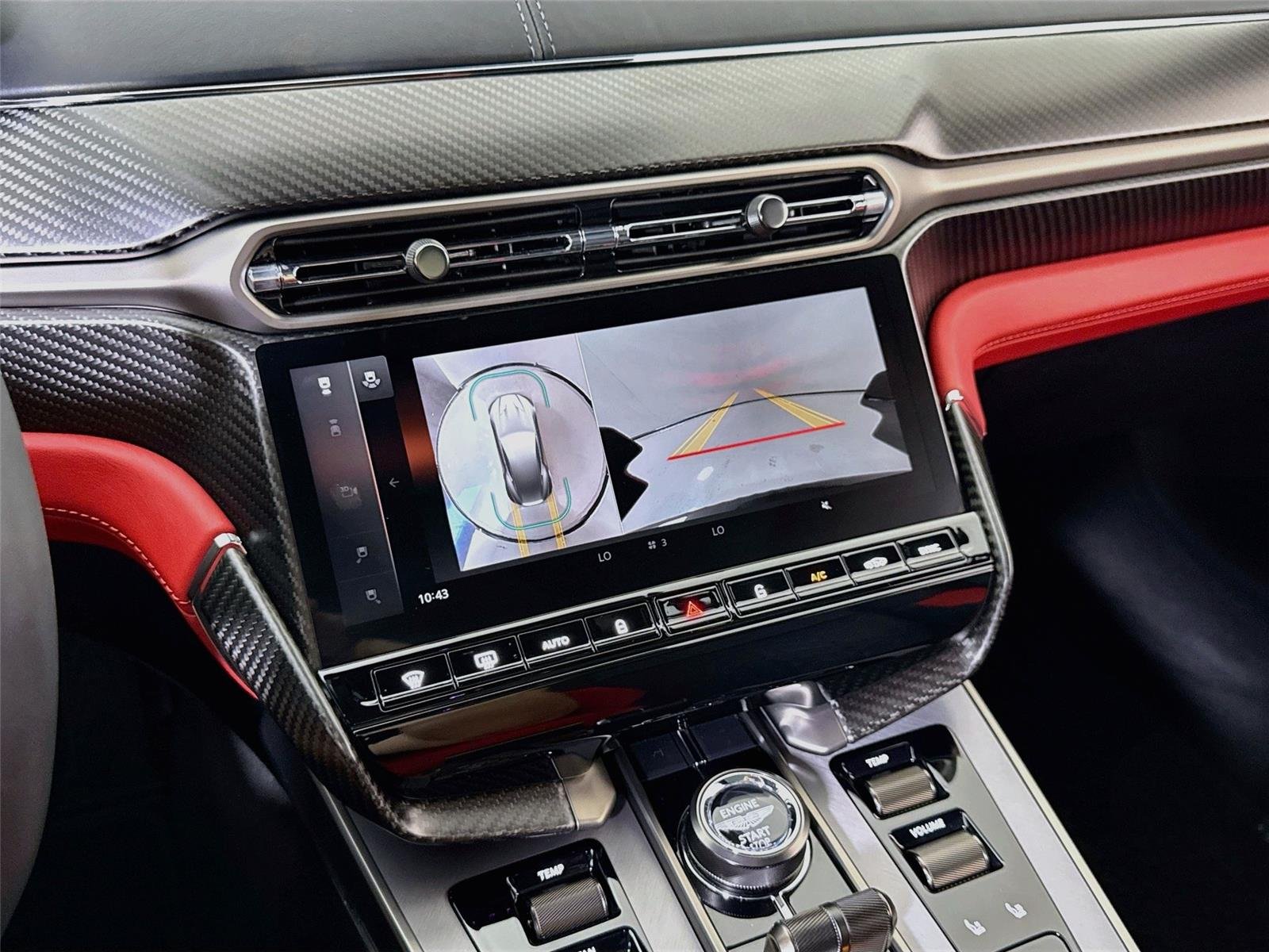 Used 2025  Aston Martin  image 19
