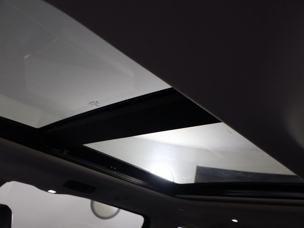 Used 2023 Black Chrysler Limited image 24