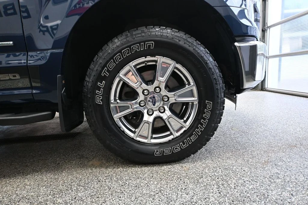 Used 2016 Blue Ford XLT image 18