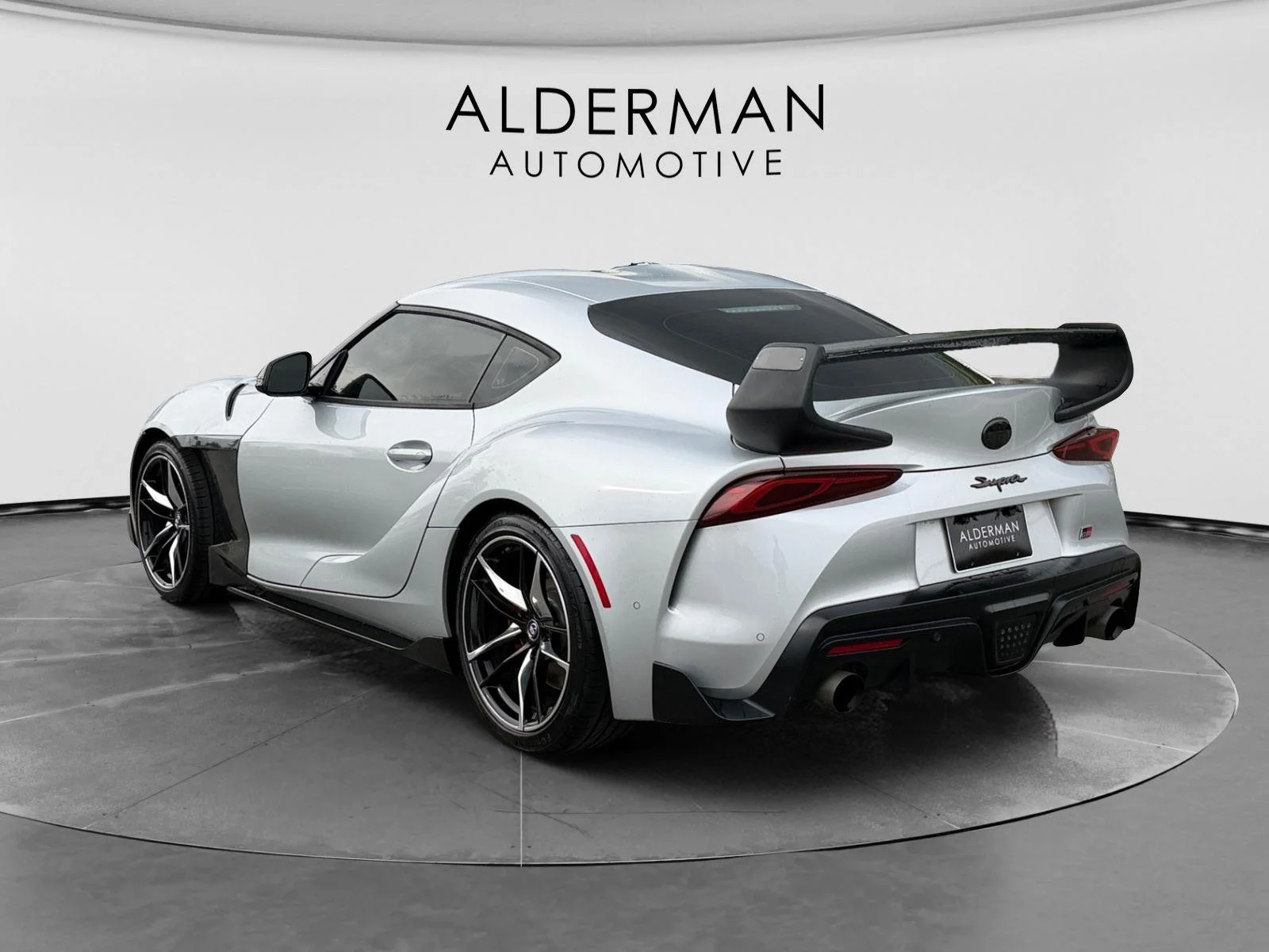 Used 2021  Toyota 3.0 Premium image 3