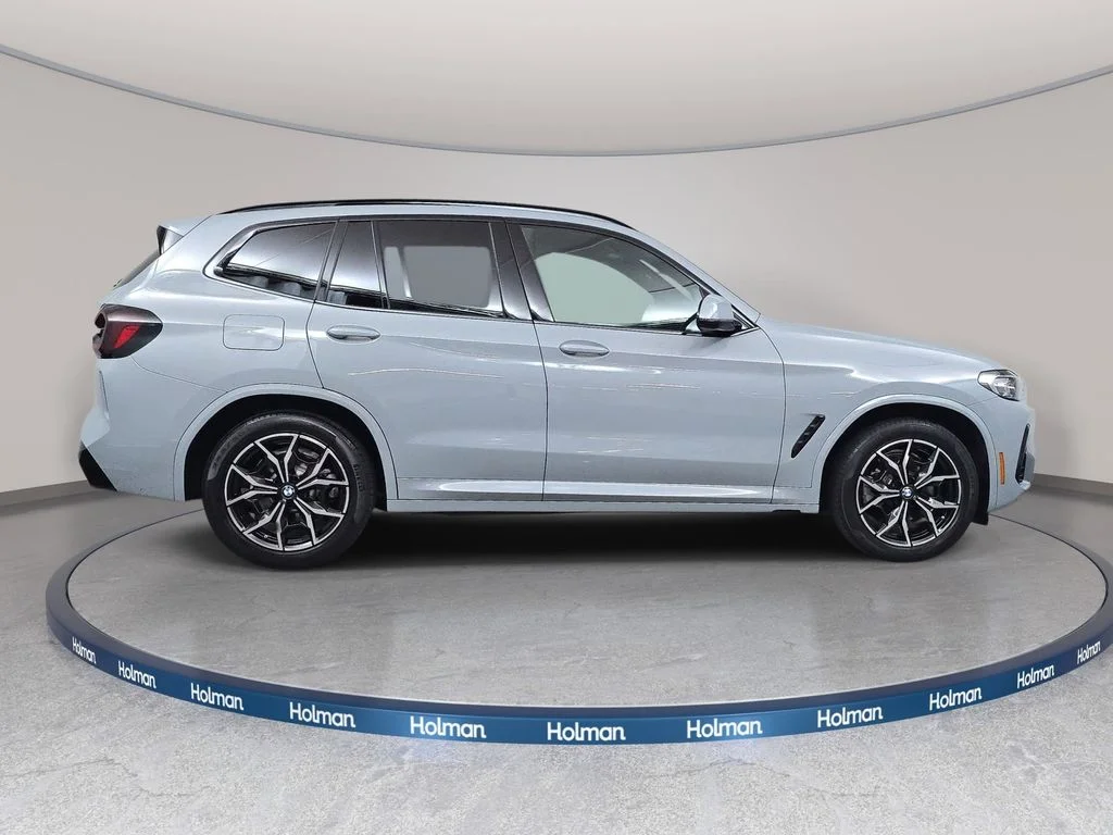 Used 2023 Brooklyn Gray Metallic BMW xDrive30i image 5