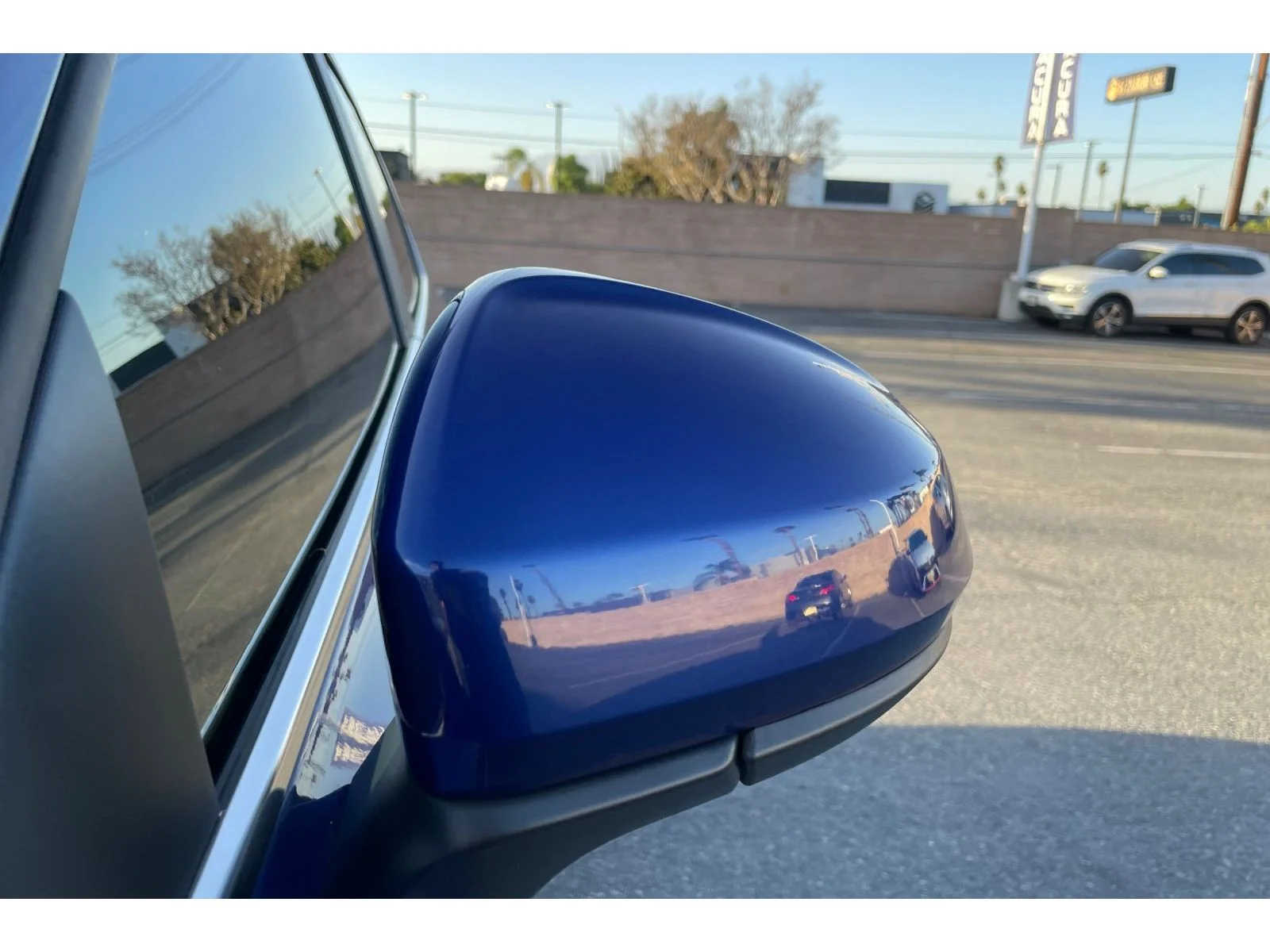 Used 2023 Dusk Blue Metallic Volkswagen SE image 47