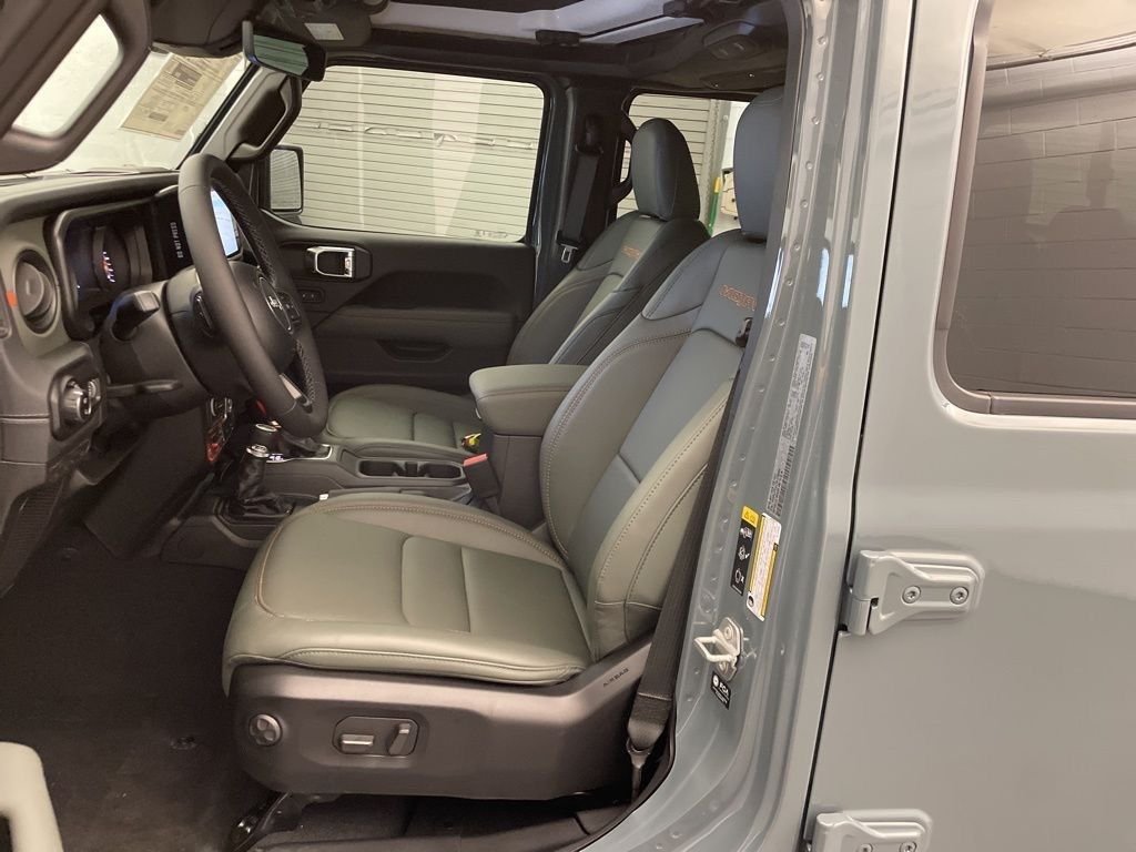 New 2026 Anvil Clear-Coat Exterior Paint Jeep Mojave X image 16