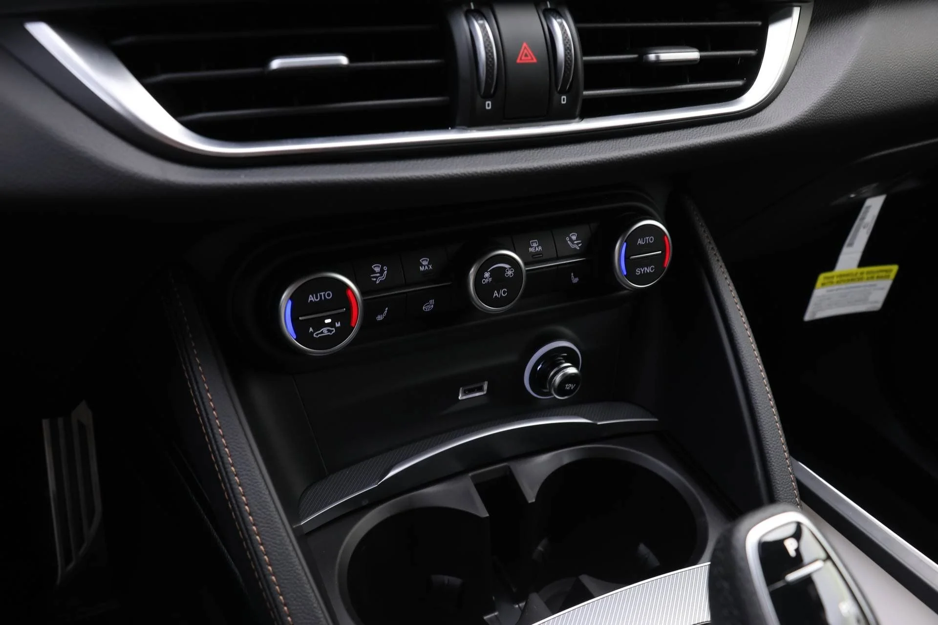 2025 Alfa Romeo Stelvio Intensa - Photo 9