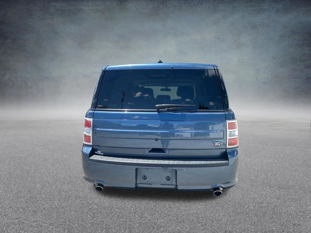 Used 2019 Blue Metallic Ford SE image 4