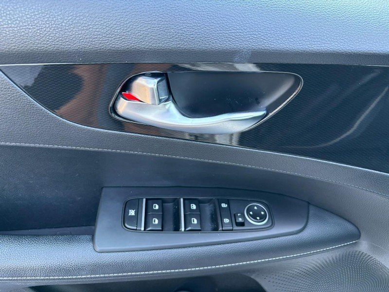 Used 2022 Snow White Pearl Kia GT-Line IVT image 19