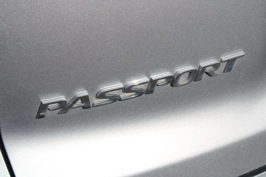 Used 2020 Lunar Silver Metallic Honda Touring image 10
