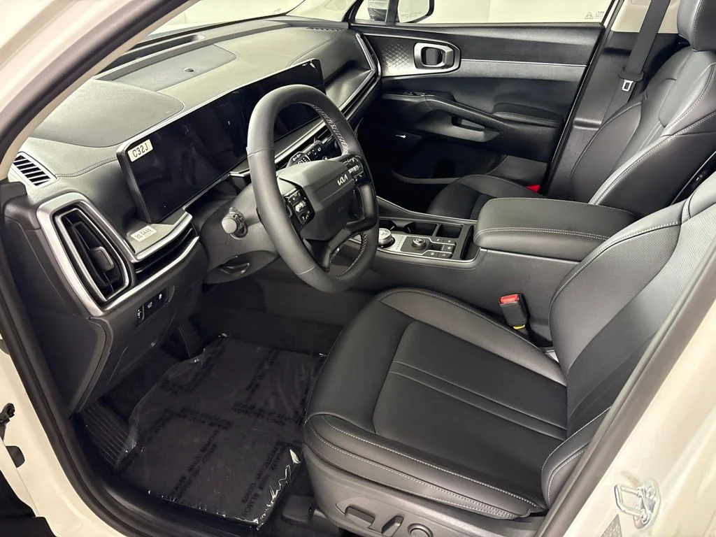 New 2026 Snow White Pearl Kia EX image 29