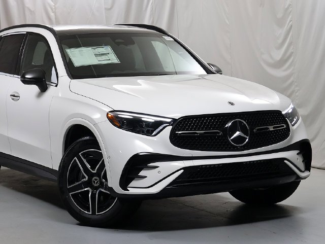 New 2027 Polar White Mercedes-Benz GLC 300 image 2