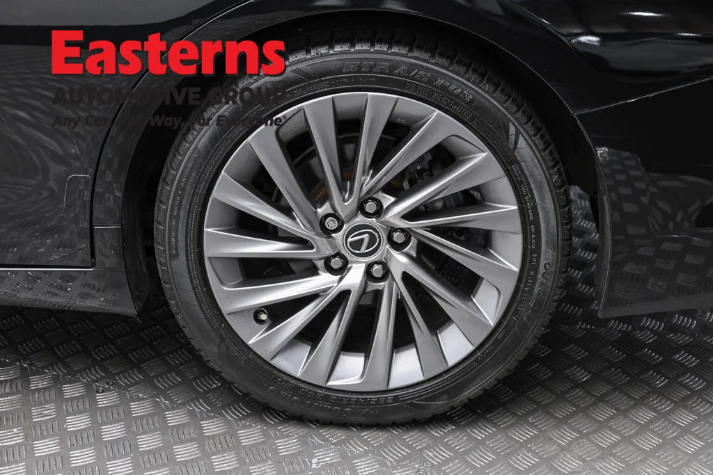 Used 2020 Black Lexus 350 Luxury image 8