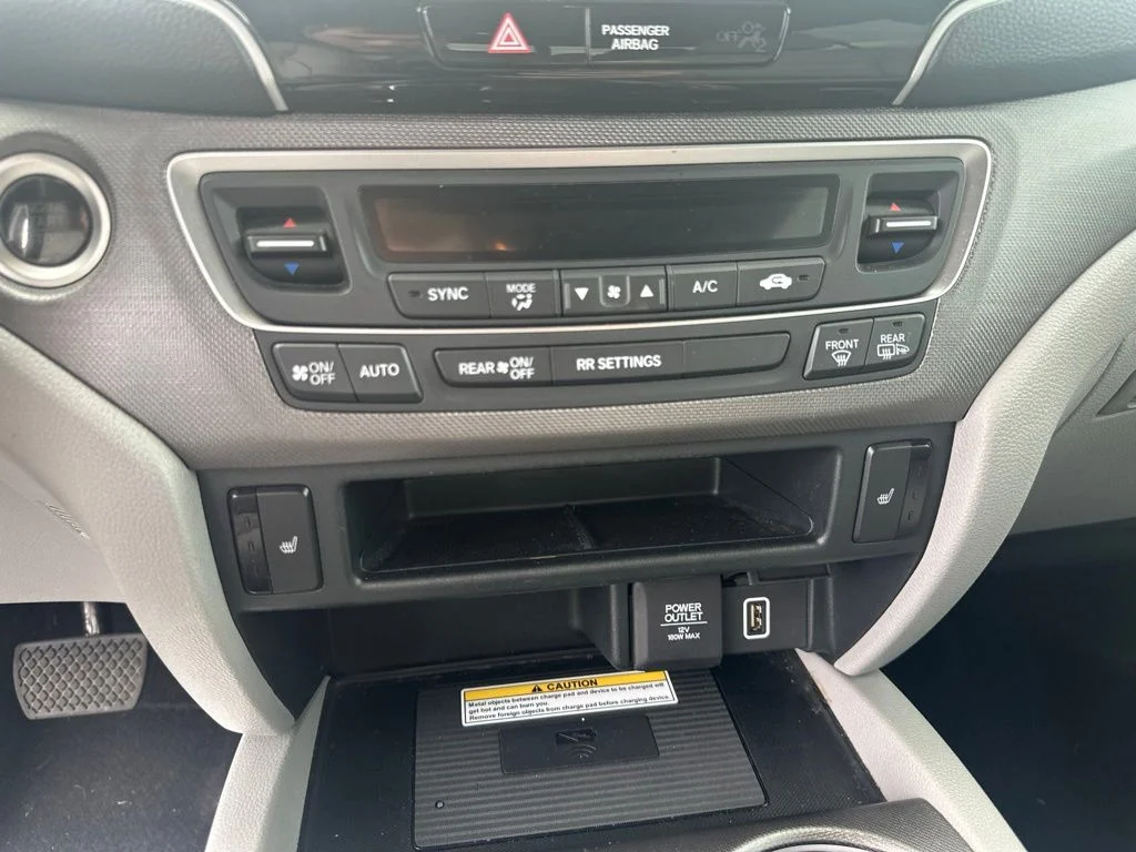 Used 2023 Obsidian Blue Pearl Honda RTL-E image 20