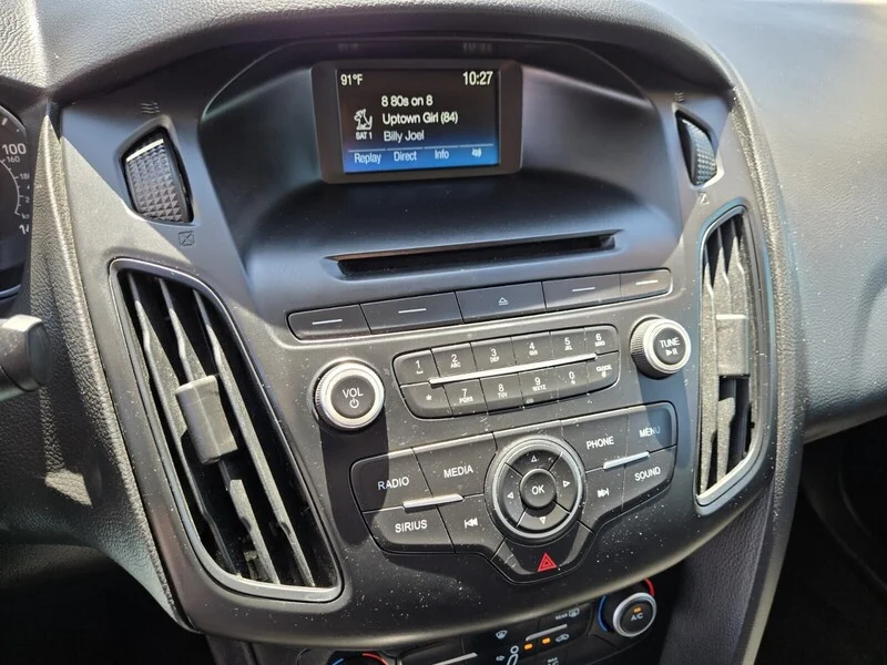 Used 2017 MAGNETIC Ford SE image 17