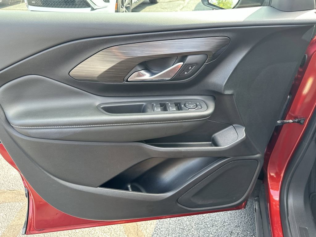 2024 GMC TERRAIN - Image 17