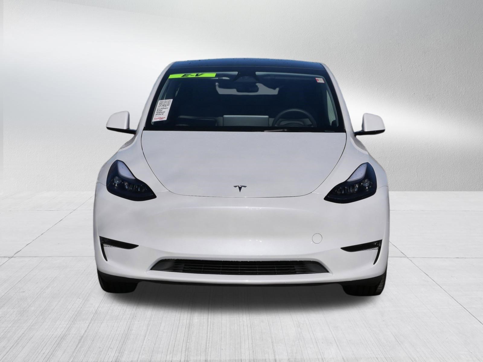 Used 2024 Tesla Model Y Long Range with VIN 7SAYGDEEXRA298999 for sale in Burnsville, MN