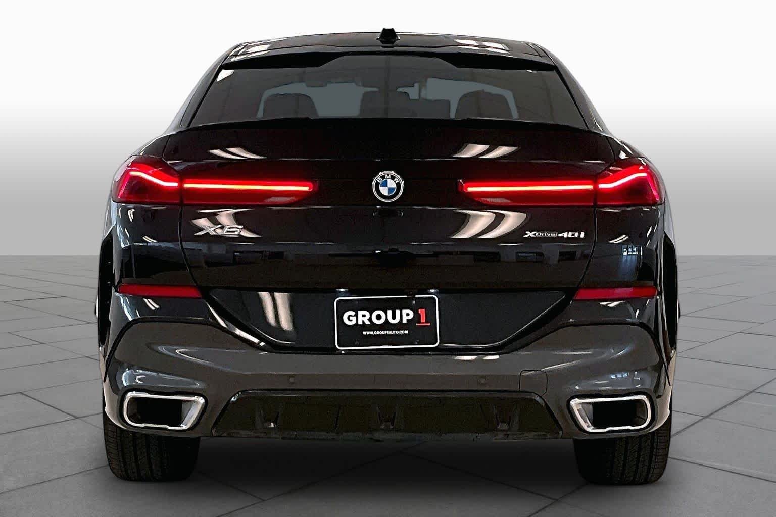 Used 2026 Black Sapphire Metallic BMW xDrive40i image 4