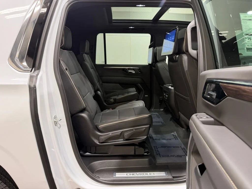 2026 Chevrolet Suburban Premier - Photo 41