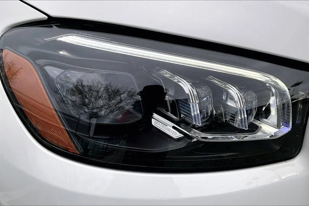 Used 2023  Mercedes-Benz GLS 450 image 25