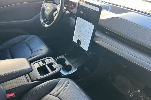 Used 2025 Desert Sand Ford Premium image 17