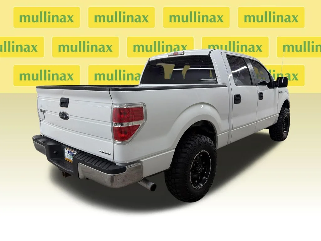 Used 2013 White Ford XL image 3