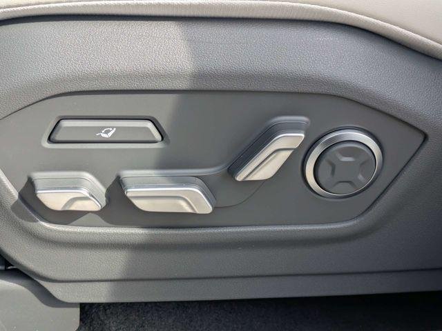 New 2026 Silver Hyundai Calligraphy image 21