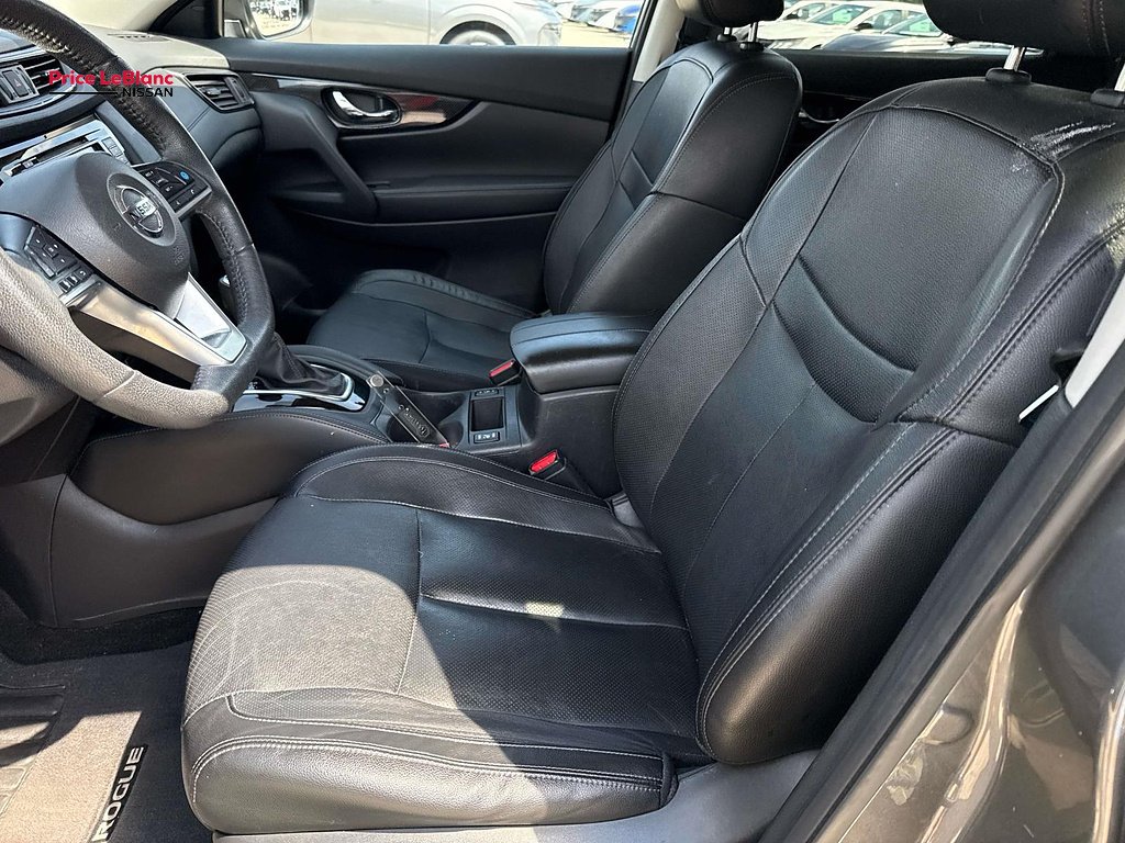 Used 2019 Gun Metallic Nissan SL image 16