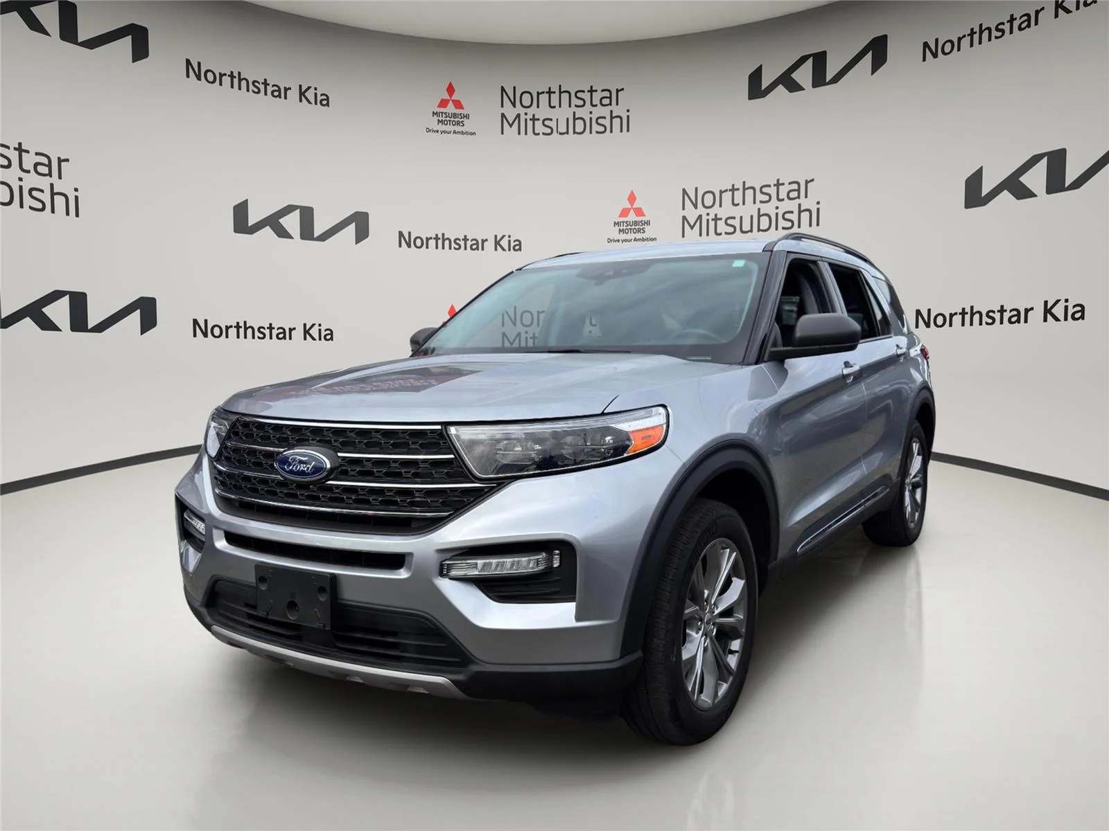 2022 Ford Explorer XLT 4WD's photo
