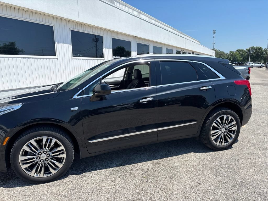 Used 2017 STELLAR BLACK METALLIC Cadillac Premium Luxury AWD image 9