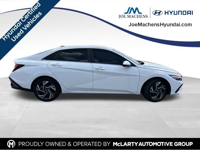 Certified Used 2025 White Hyundai SEL Convenience image 8
