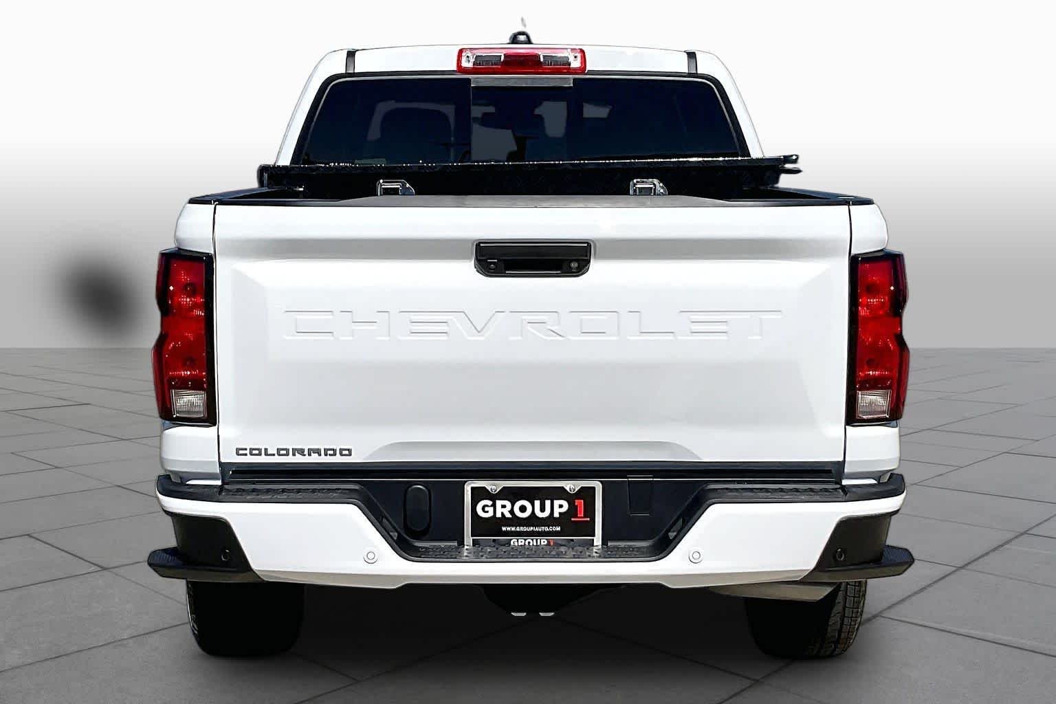 Used 2026 Summit White Chevrolet 2WD LT image 5